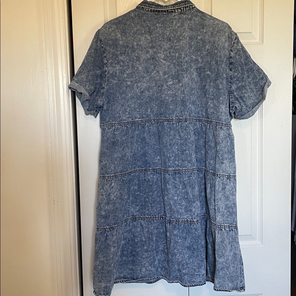 Women’s XL short-cuffed sleeve, button-down, tiered denim midi dress acid washed - Picture 9 of 10